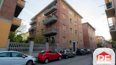 QUADRILOCALE IN VIA ACHILLINI
